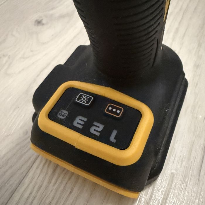 Продам DeWALT DCF 860
