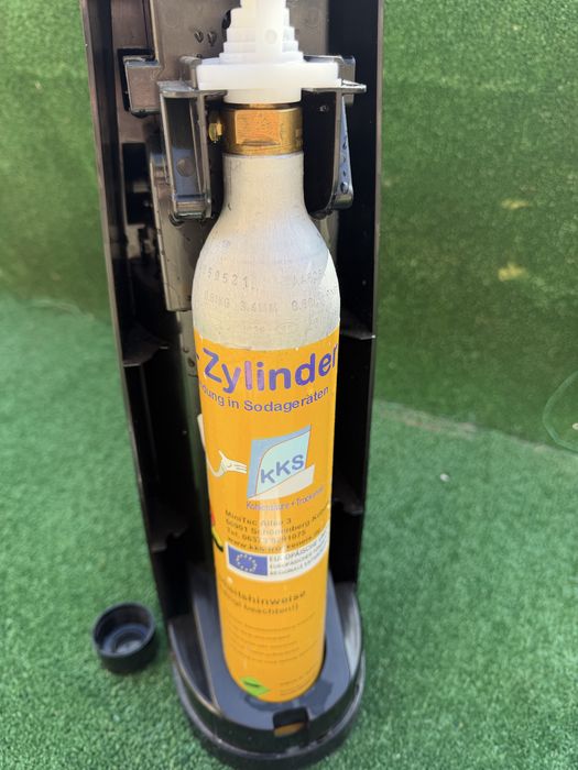 Уред за газиране Soda Stream с бутилка газ