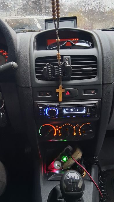 Renault symbol1,4 benzina+gpl),2007