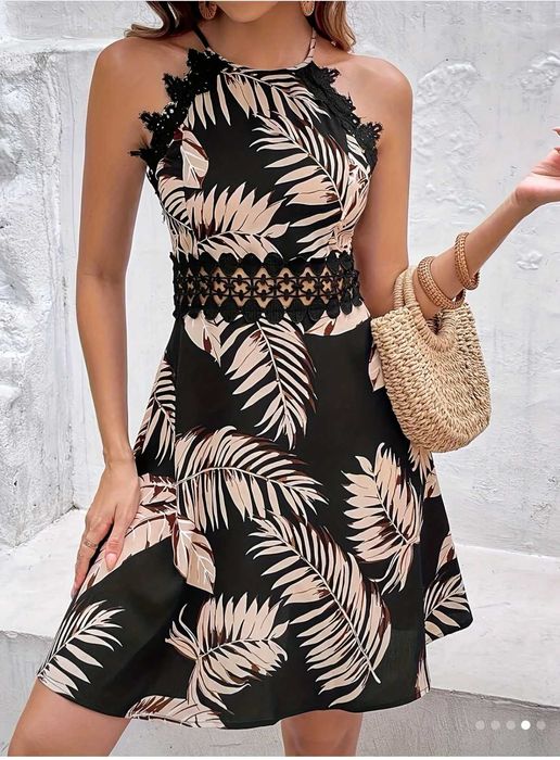 Чисто нова дантелена рокля