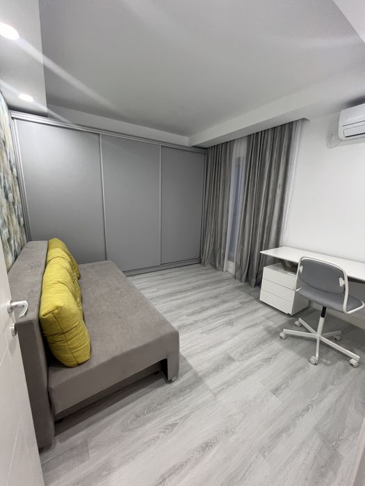 Vila Mare 4 camere  Cosmopolil