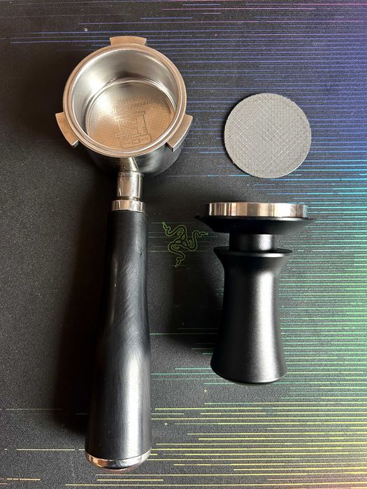 Set Accesorii Espresso 51mm – Portafiltru Bottomless, Tamper si Sita