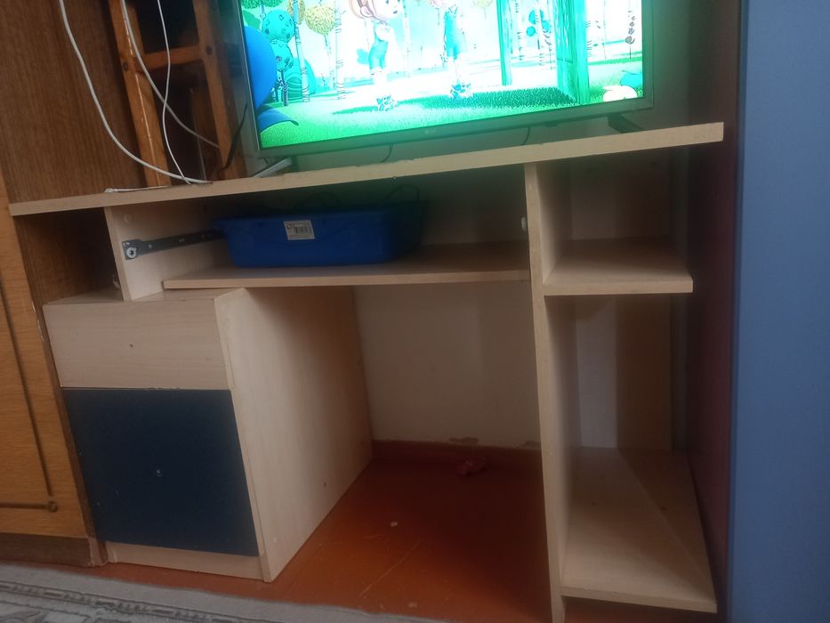 Шкаф детскии бу 4-де сатылады