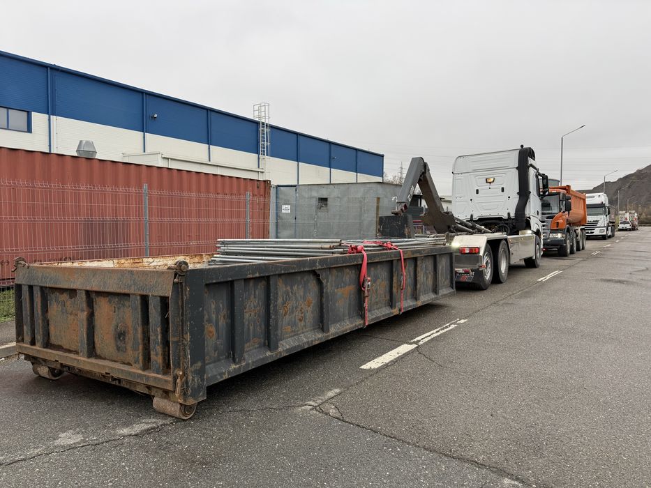 Inchiriem si prestam servicii cu abroll (container/hiab)