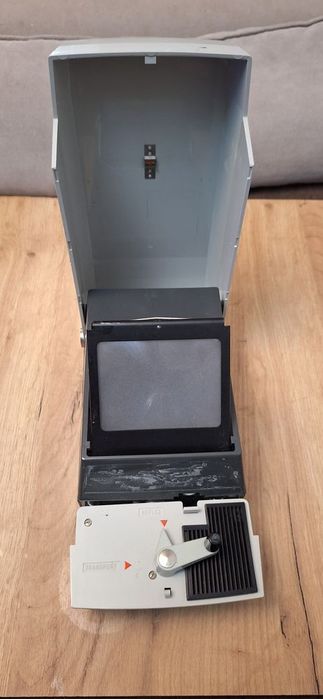 Aparat pt văzut filme cu incetinitorul