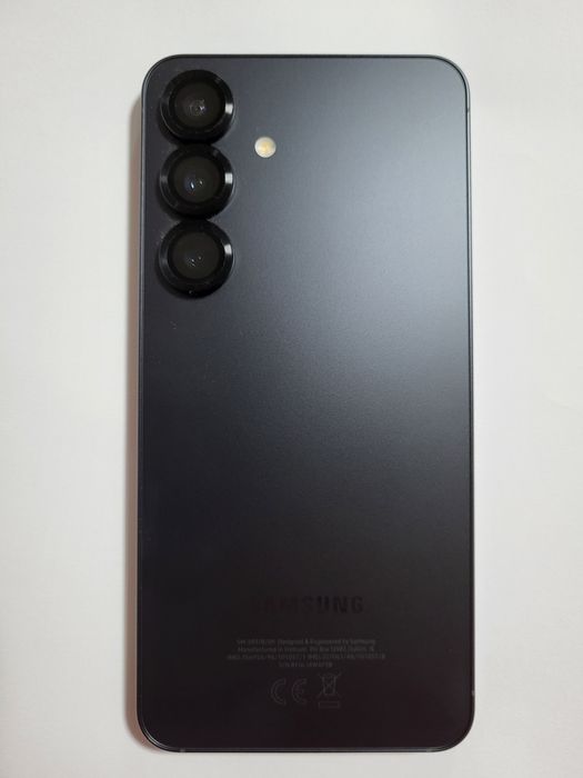 Продам Samsung galaxy S25