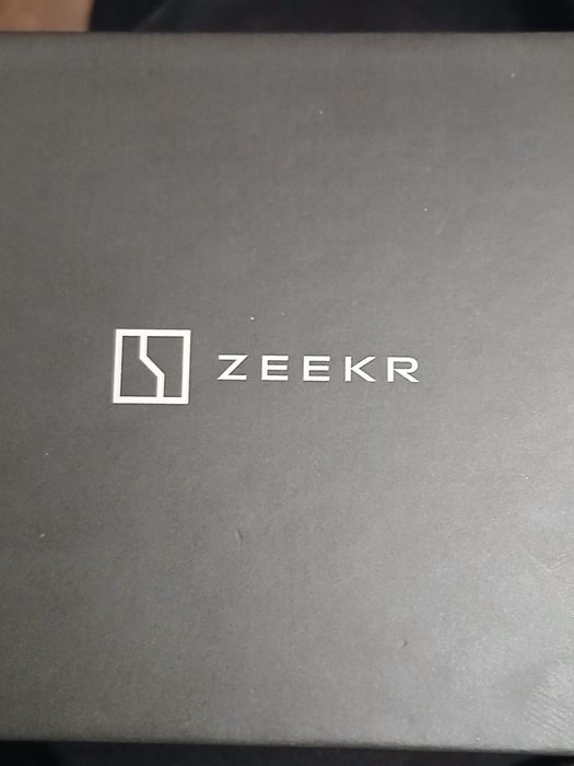 ZEEKR разьем USB видеорегистратор