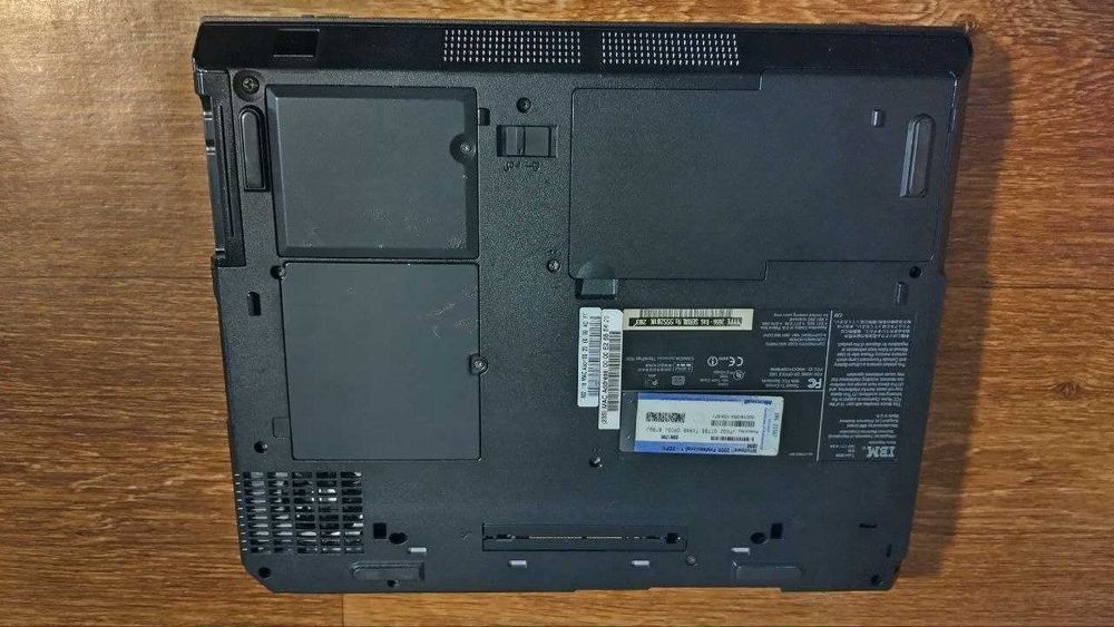 Ретро лаптоп IBM ThinkPad R30 – Перфектно възстановен / 512MB RAM / CF-SSD 120GB