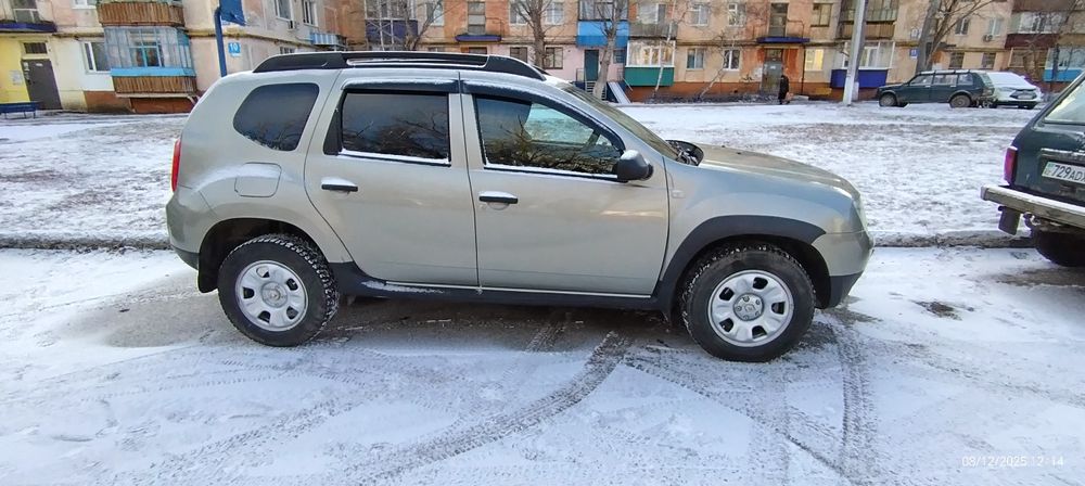 Продам рено дастер