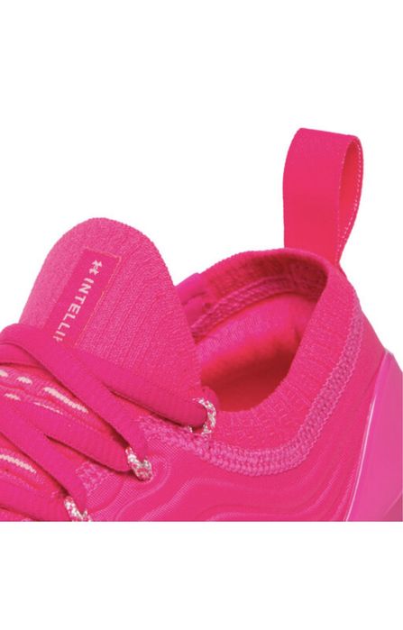 Розови маратонки Under Armour Hovr Phantom 2