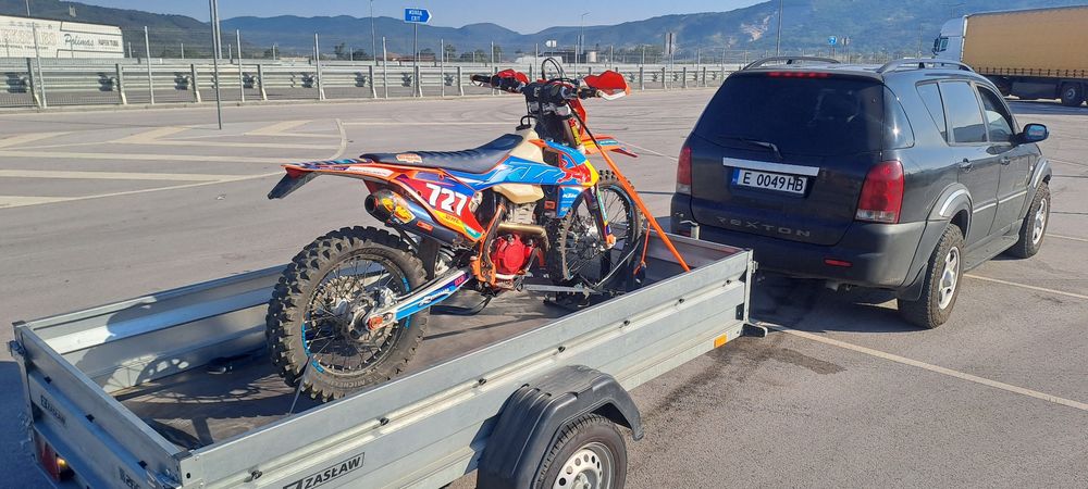 Стойка  за  мотор