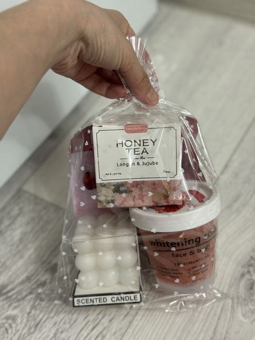 Новогодние подарочные наборы