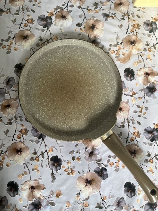 Продается блинница 28