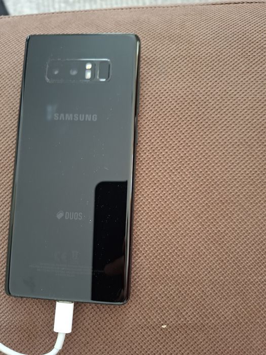 Samsung Galaxy Note 8 cu pen
