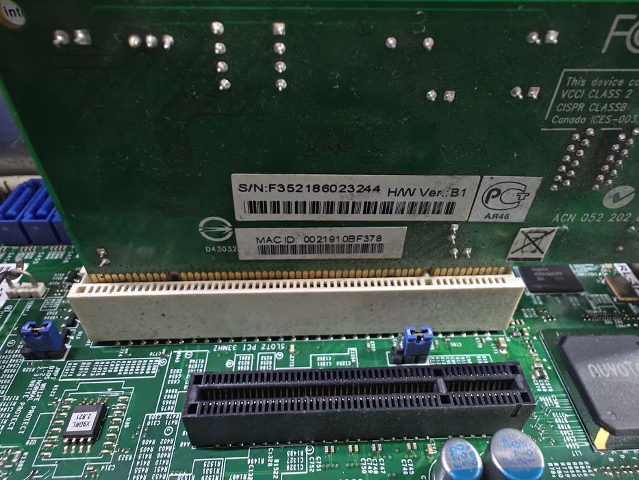 Продам сервер на xeon e5, 2640, 96gb ddr3 Ram.