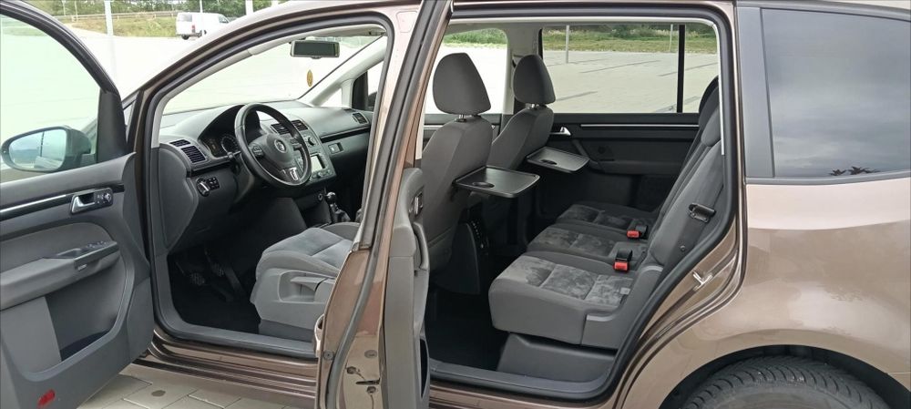 Volkswagen Touran 2.0 7 locuri
