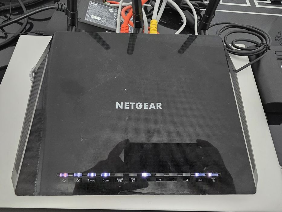 Router NetGear R6700v3