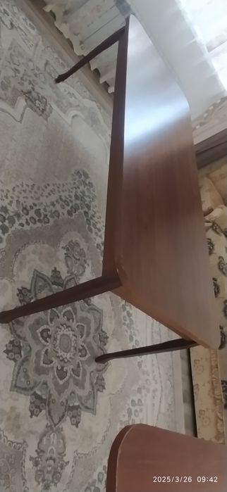 Стол в гостевую и в кухню