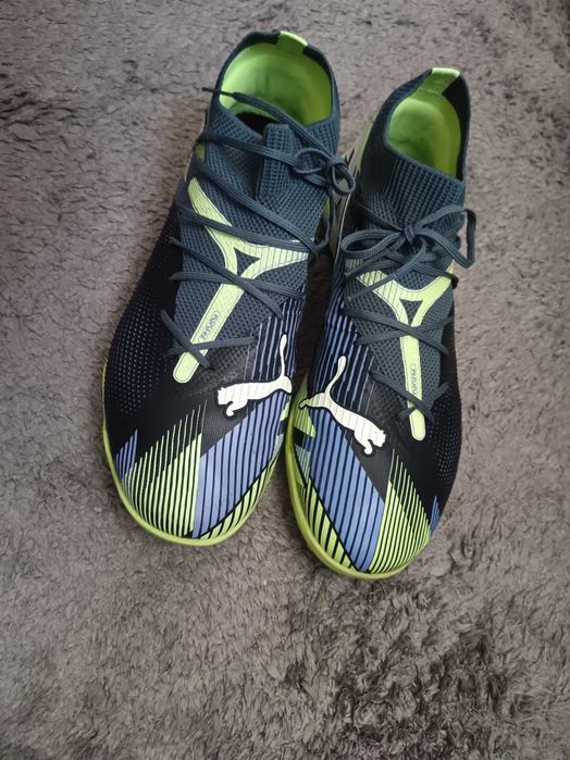 Adidași fotbal puma sintetic marimea 42.5. purtați de 2.3 ori