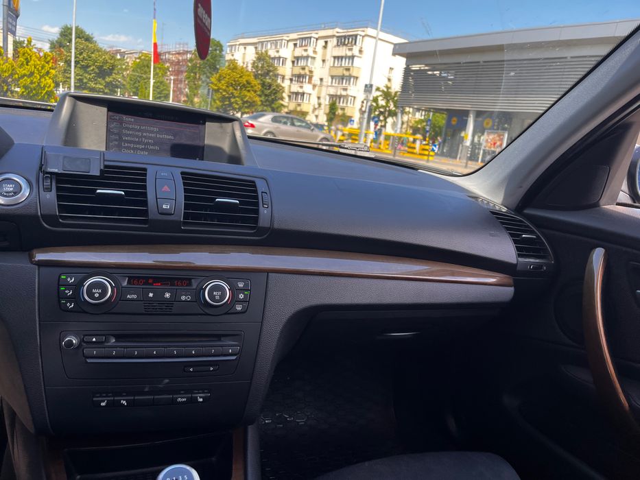 BMW 1 Series 2009 — imagine 5