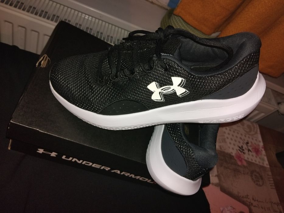 Дамски оргинални маратонки Under Armour 42