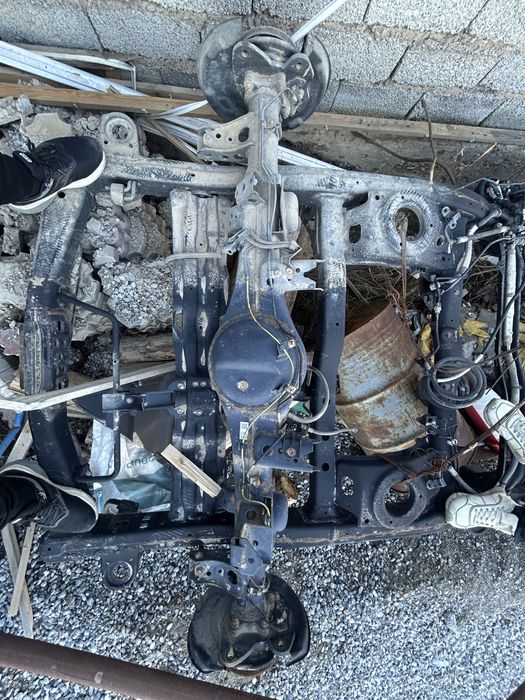 Продам мост вместе с рамой на 570 21год