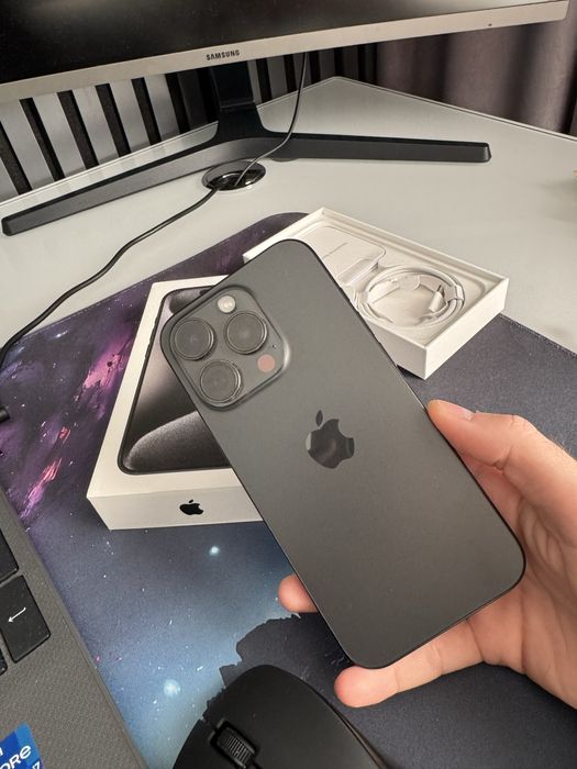 Iphone 15 Pro / 256 GB  / Baterie 86 %