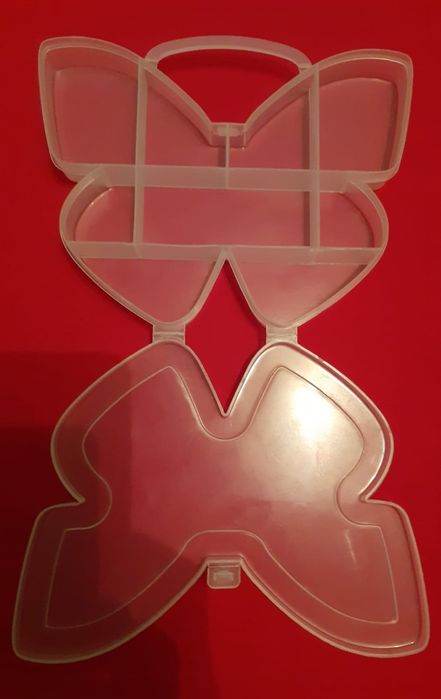 Продам контейнеры для рукоделия