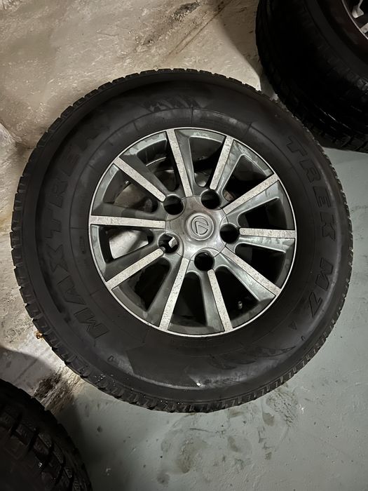 Диски с шинами от Lexus LX570