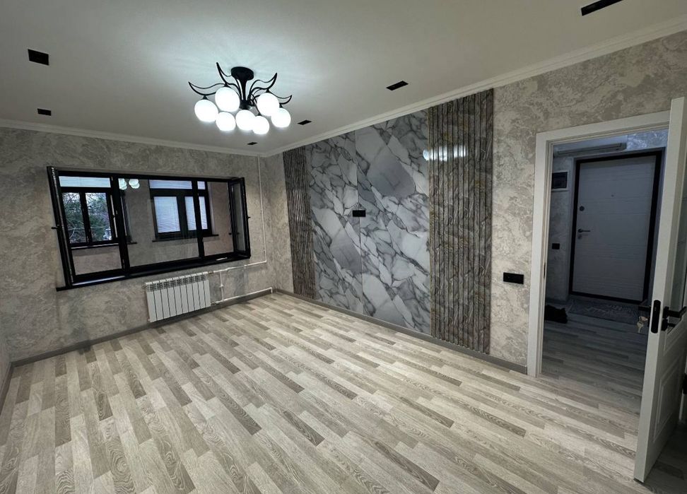 Квартира на Дружба народов -кафе Сой 2/2/4 общ пл 62м /77 серия