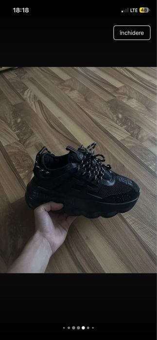 Versace chain reaction