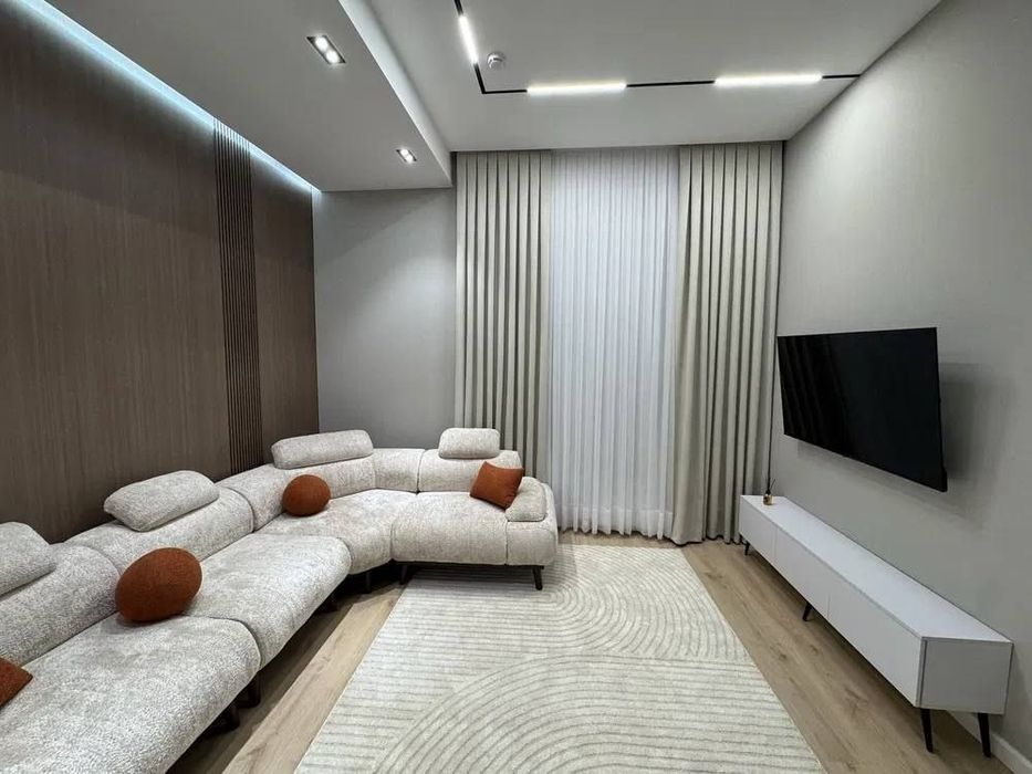 Новомосковская квартира 2х комнатная Жк Ozmahal  балкон есть