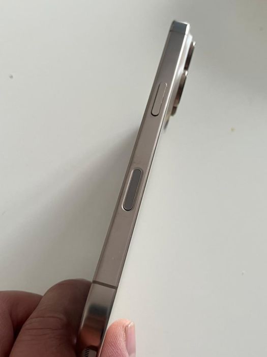 Iphone 16 pro 256gb desert titanium