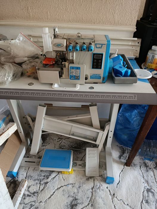 Jaks tikuv mashinasi