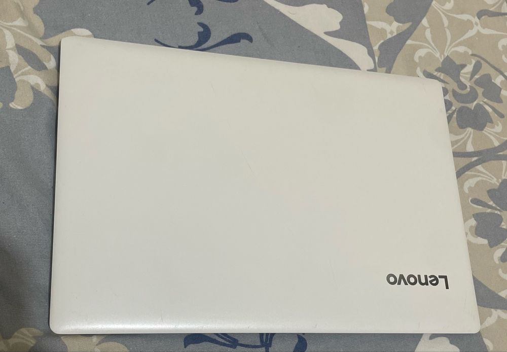 Lenova ноутбук