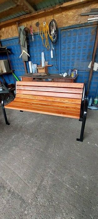 Fac bănci pe comanda