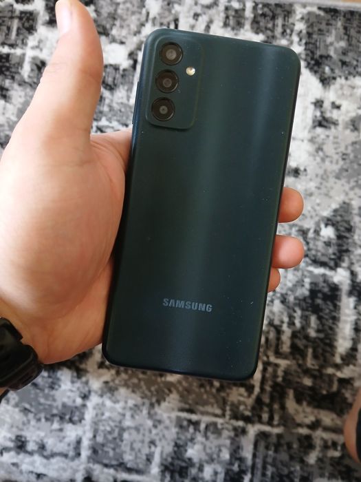 Samsung F 13 holati yaxshi