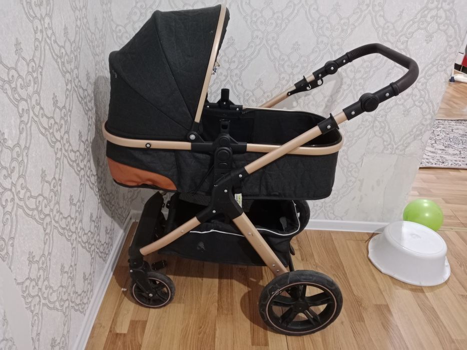 Продаю недорого сапоги, коляски