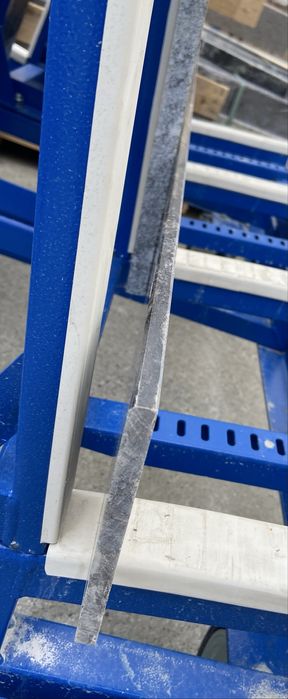 Подпрозоречни первази от гранит с дебелина 1 см