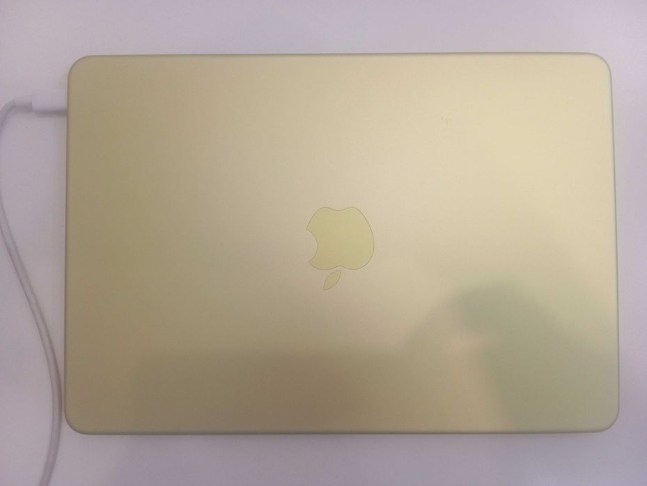 Apple MacBook Neo 13" A18 pro