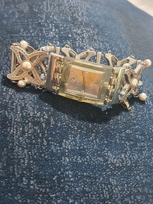 Часы оригинальные.