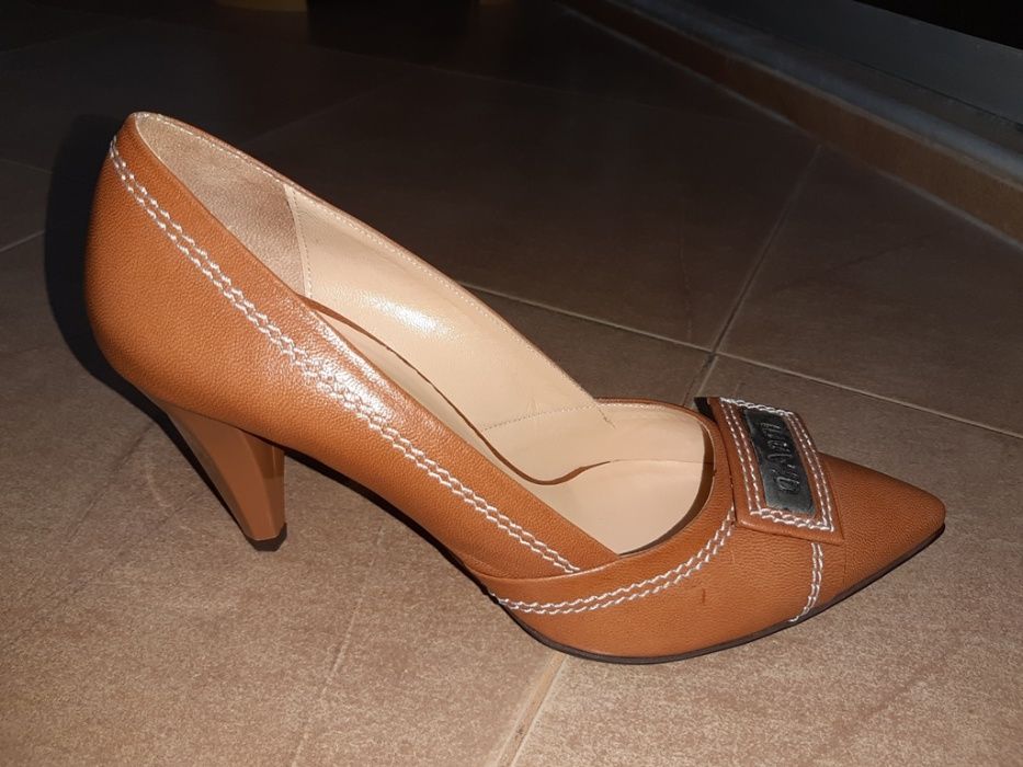 Обувки ЕСТЕСТВЕНА Кожа “GiAnni”Италия!Метална плочка Декорация!НОВИ!37