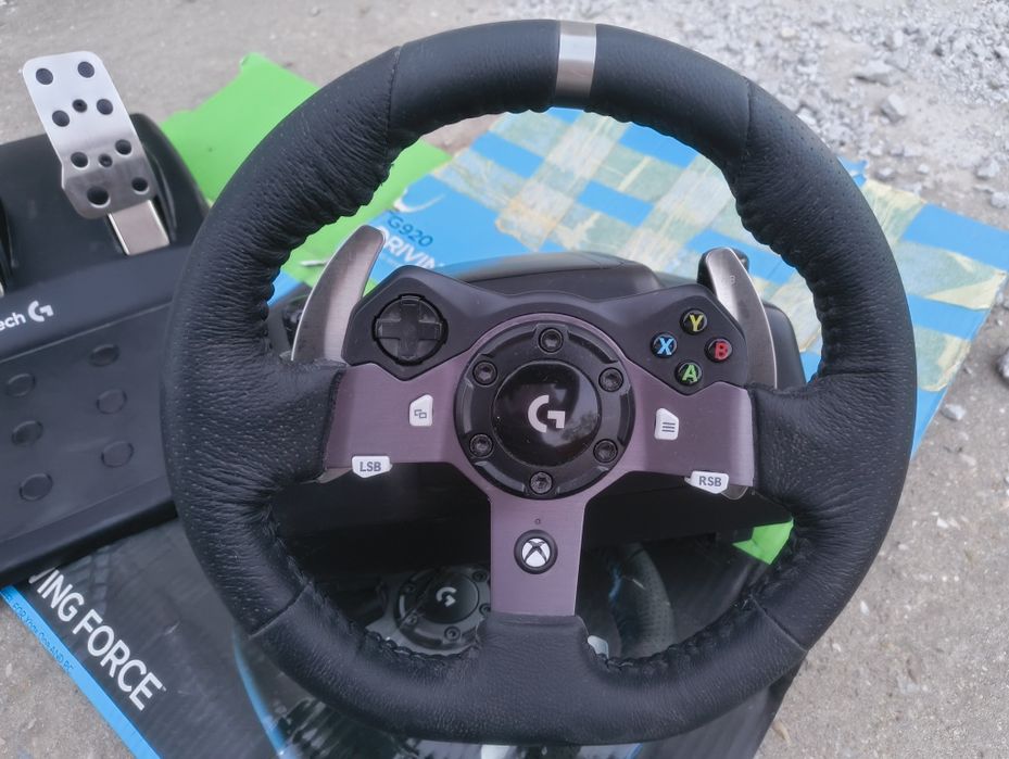 Vând volan gaming+pedale Logitech G920