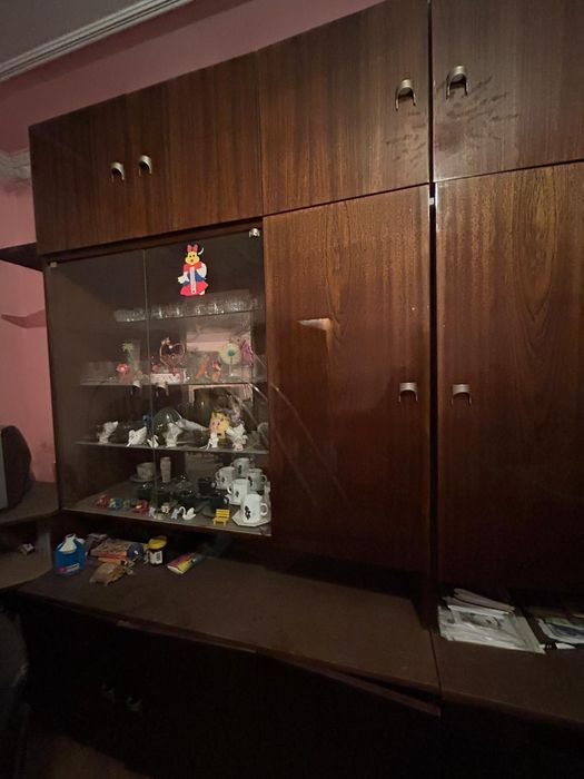 Старинна мебел секция + шкафче / бюфет отделно или в пакет