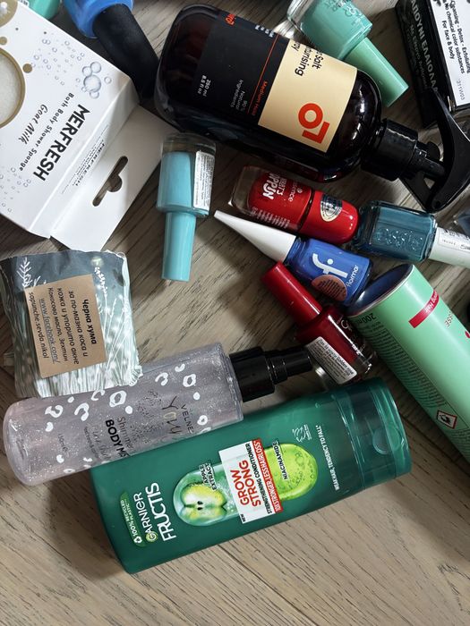 Лот козметика Essie, Orly, KIKO, Avene, Taft, syoss, Garnier