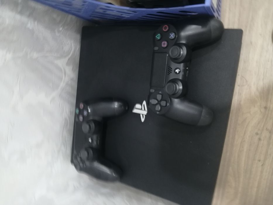 Пс 4 Про на 1 тб +16 игр