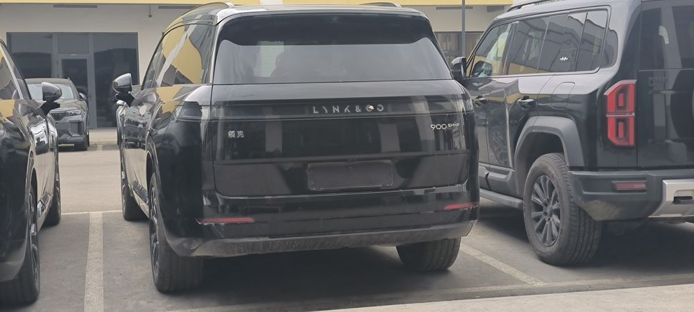 Lynk & Co 900 2.0 Turbo 2025