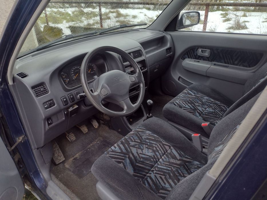 Продавам daihatsu gran move на части 1.6 бензин