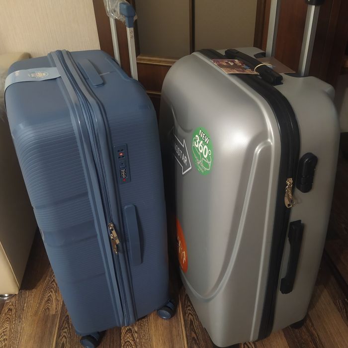 Чемодан большой новый