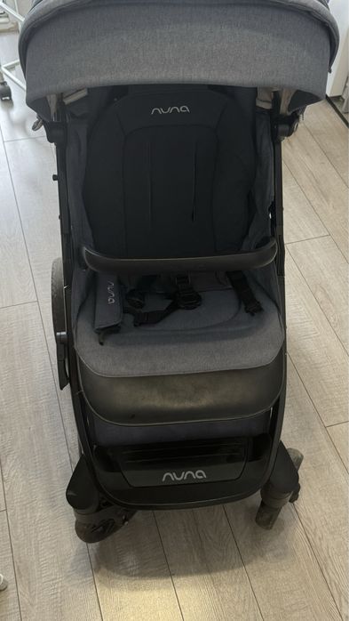 Продаю коляску Nuna
